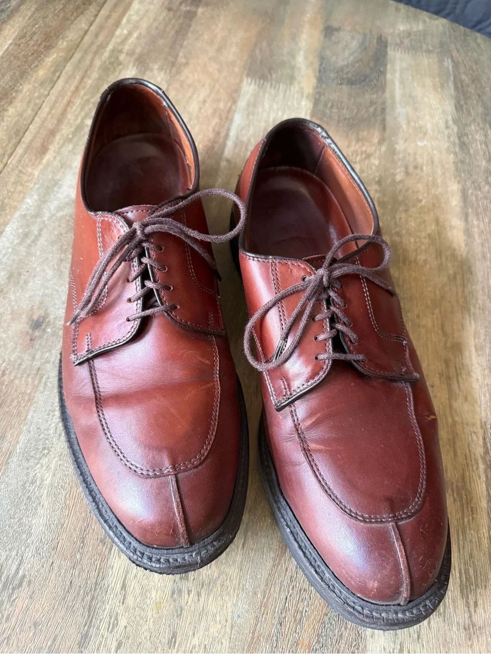 Allen Edmonds Brown Leather Split Toe Derby Dress Shoe - Men’s Size 9